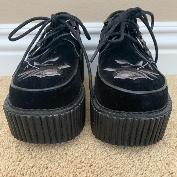 Demonia Platform Velvet Lace Ups - Picture 4 of 9